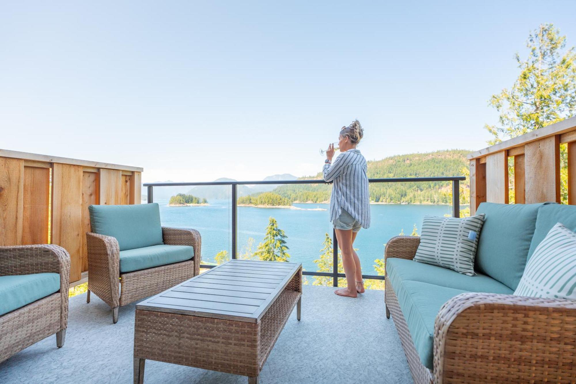 West Coast Wilderness Lodge Egmont Екстер'єр фото