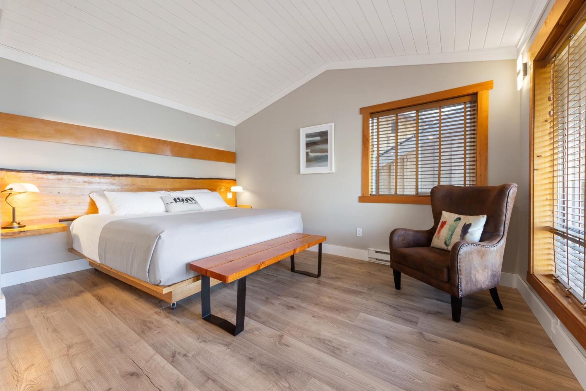 West Coast Wilderness Lodge Egmont Екстер'єр фото