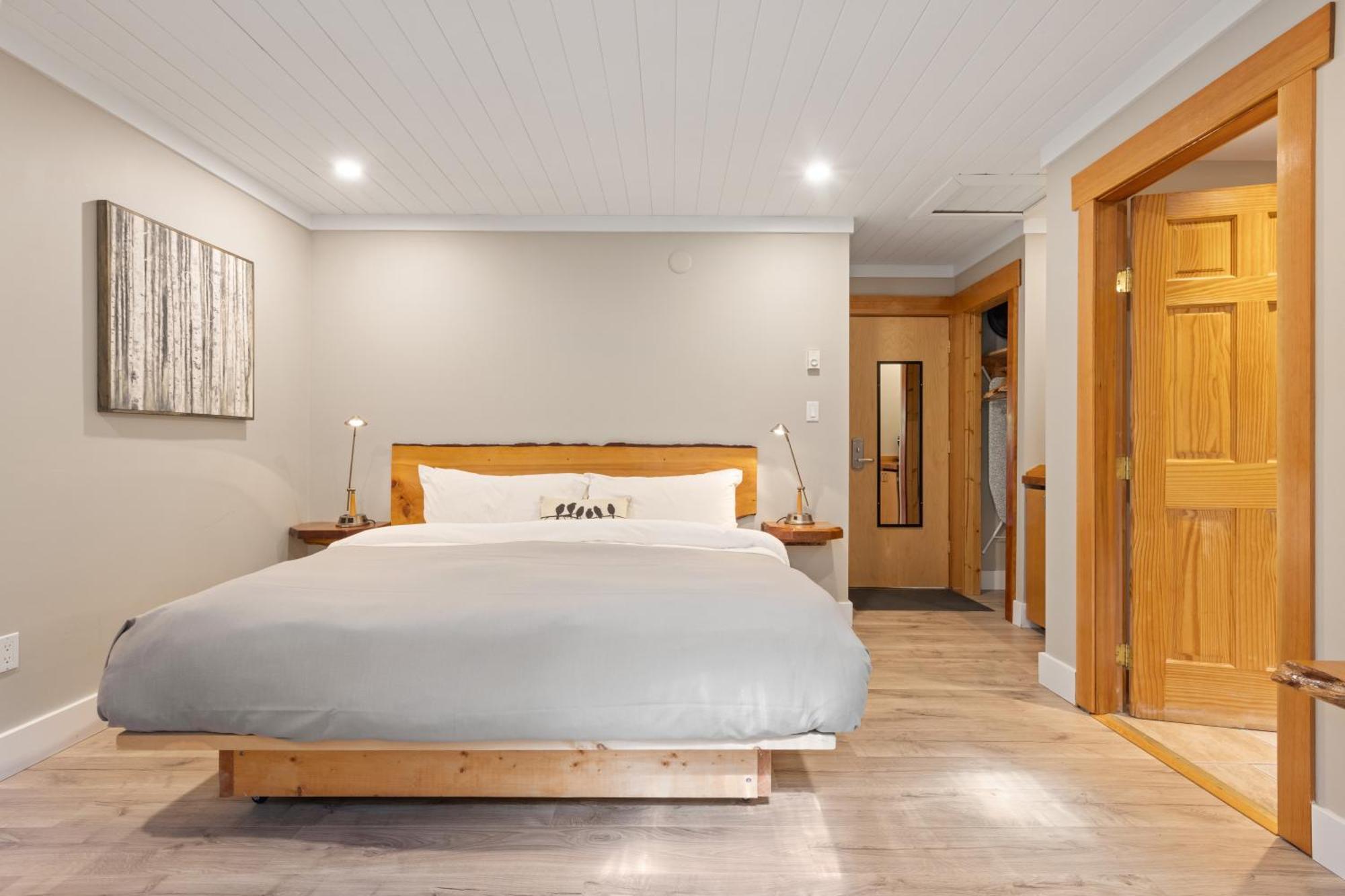 West Coast Wilderness Lodge Egmont Екстер'єр фото