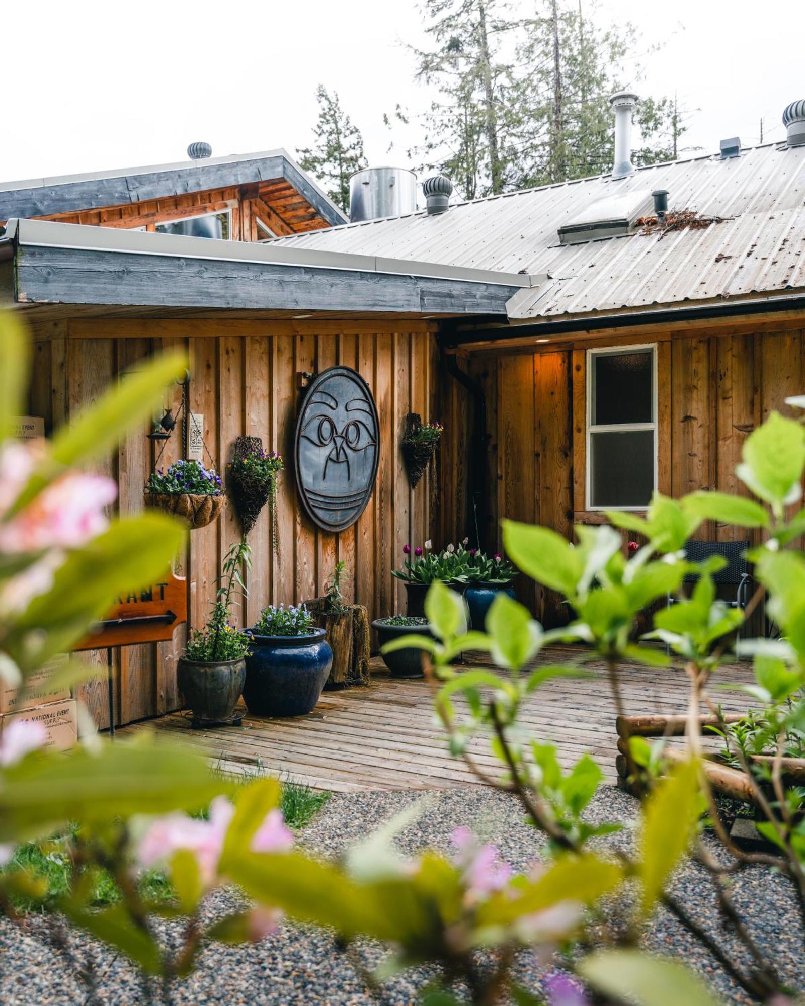West Coast Wilderness Lodge Egmont Екстер'єр фото