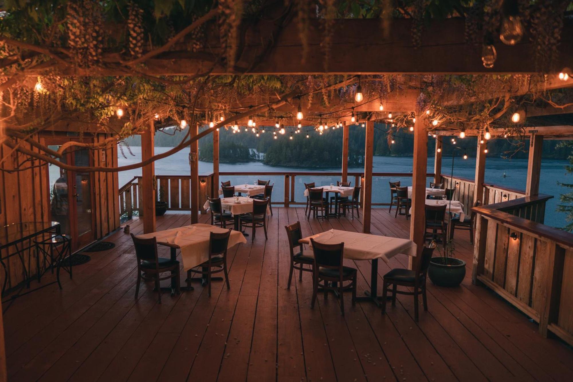 West Coast Wilderness Lodge Egmont Екстер'єр фото